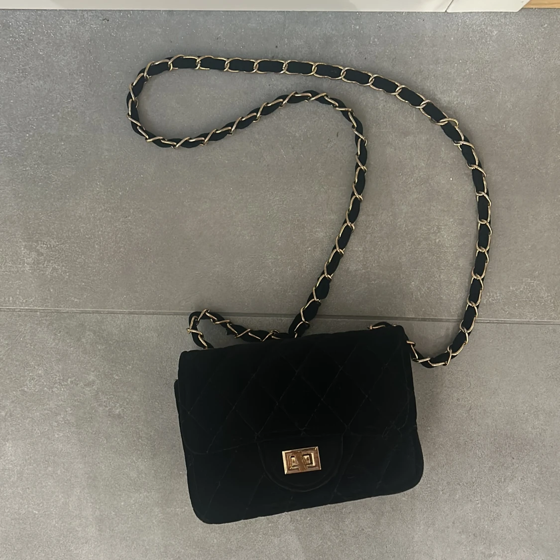 Svart festväska - 93