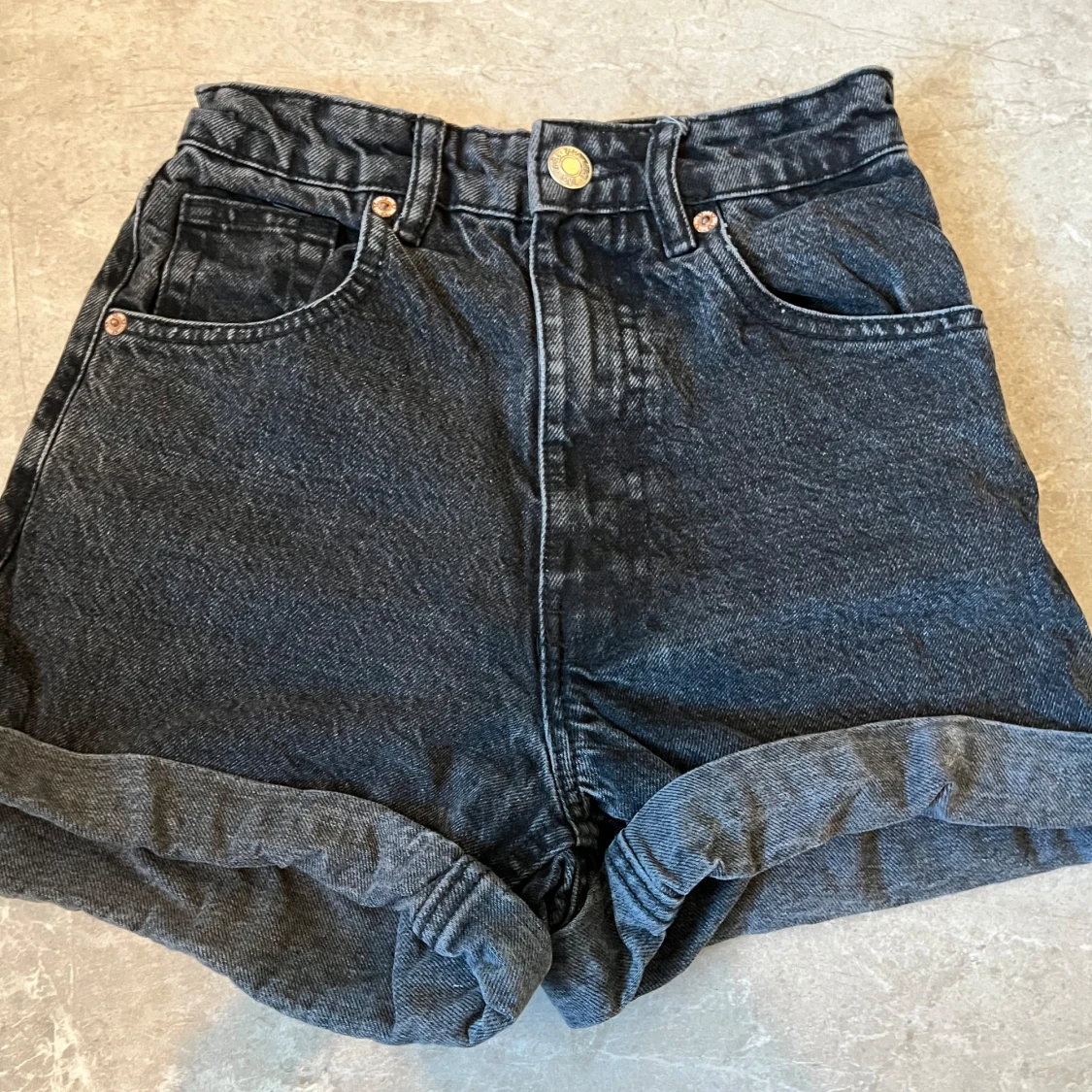 Svarta jeansshorts💖 - 90