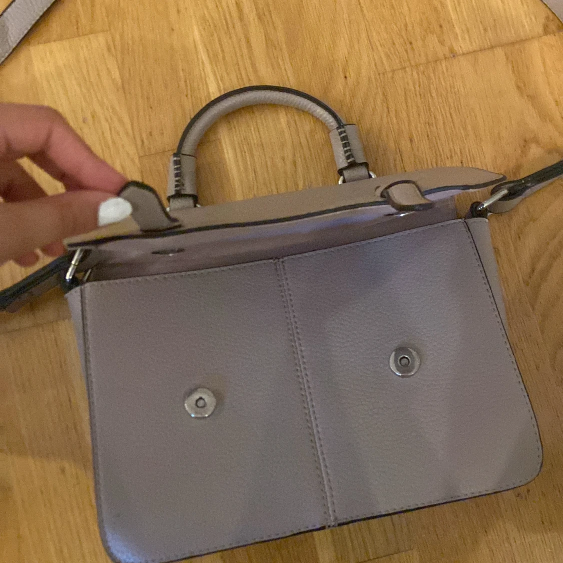 Mörk lila/rosa väska  - 91