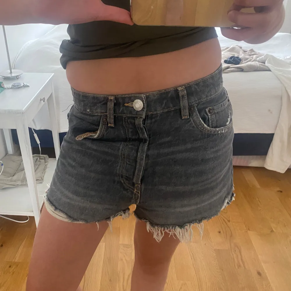 Snygga shorts från Zara i stl 34💗 Dem är blå/grå!. Shorts.