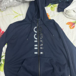 Hugo boss hoodie - Hugo boss dragkedjetröja strl m pris kan diskuteras 