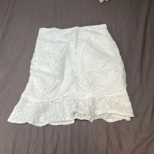 Kjol - Bra skick aldrig använt 💗 säljer för att den är för liten i midjan💗priset kan diskuteras 💗