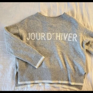 Massimo dutti kashmir - Säljer min as coola Massimo dutti tröja. Bra skick!💘