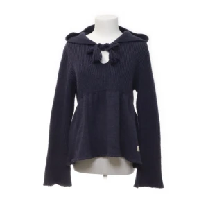 Odd Molly stickad hoodie - Stickad hoddie i storlek M  Köpt på Sellpy för 650kr Nyskick  Pris kan diskuteras vid snabb affär!❤️