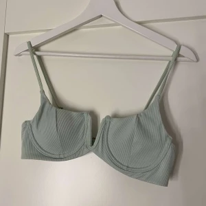 Bikinitopp - Så fin, endast provad! Nypris 199