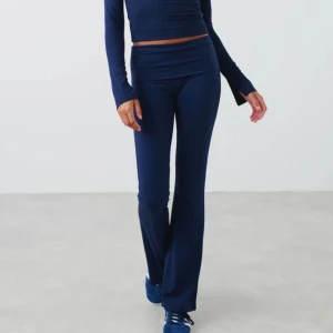 GINA YOGA PANTS - säljer dessa assnygga yoga byxorna från Gina då jag har ett par exakt likadana!🥰 De är precis som nya har endast testat men kan inte lämna tillbaka för har inte prislappen kvar🥰 pris kan diskuteras