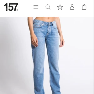 Lager 157 jeans ”ICON” - Fett snygga låg midjade jeans från Lager 157 i färgen Light used! Storleken är XS och byxorna är knappt använda! Jag säljer dem pga att dem är för korta för mig. Skriv vid intresse! ⭐️⭐️