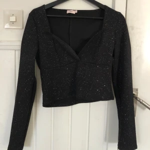 Glittrig tröja! - Tröja från Nelly 🖤