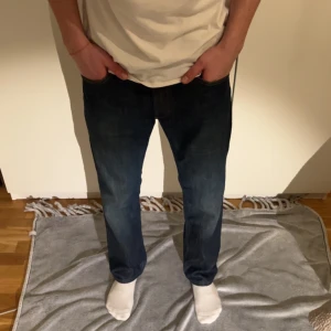 Crooker jeans - Ett par riktigt fräscha jeans i bra skick, om ni har några funderingar är de bara att höra av er!