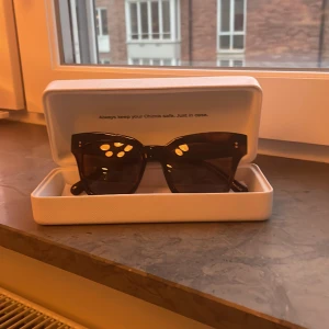 Chimi glasögon - Modell: 07 tortoise. Knappt använda. Fin skick. Från Chimi, orignal pris 1350kr. 