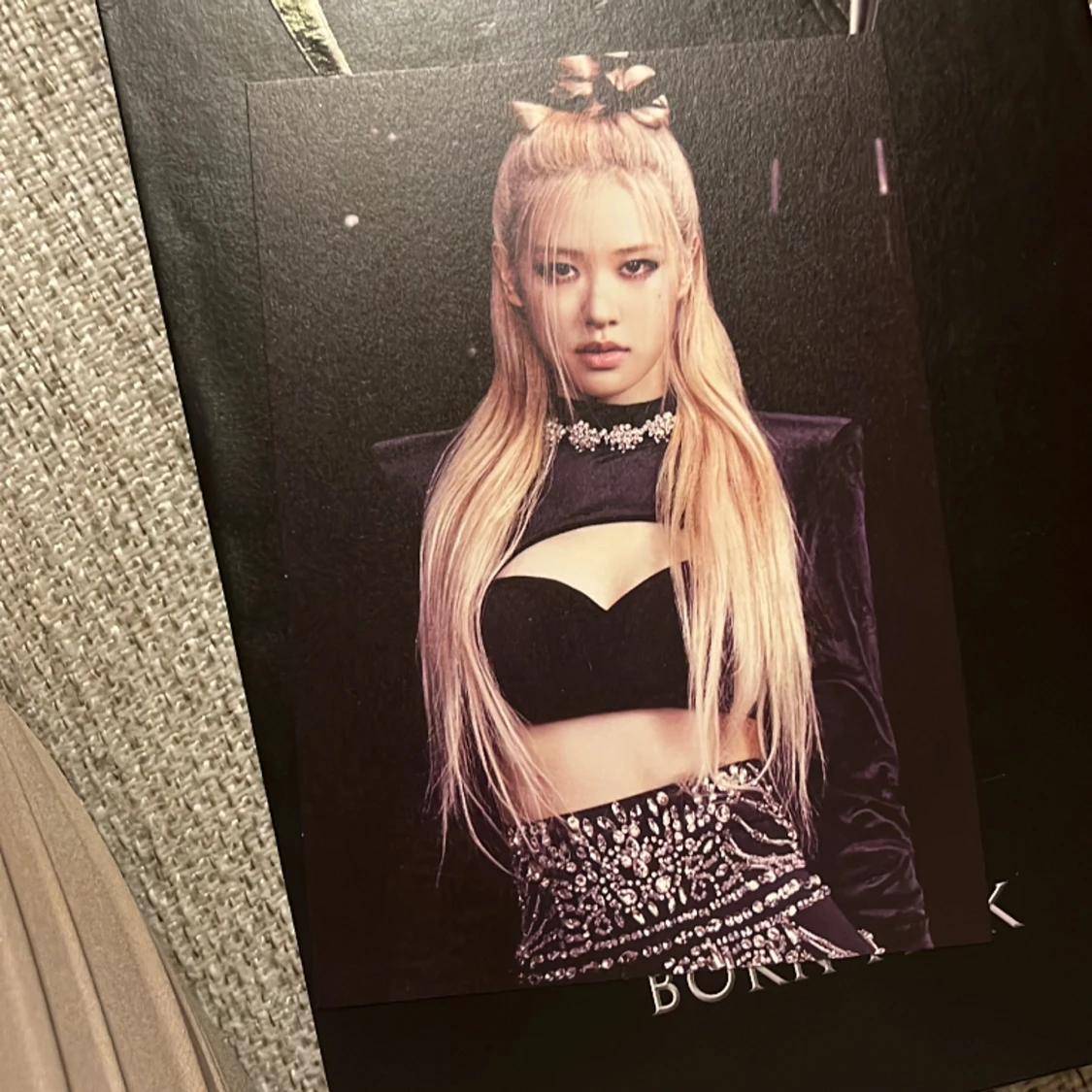 TRADE Rose mellan stor kort BLACKPINK bornpink black vers.