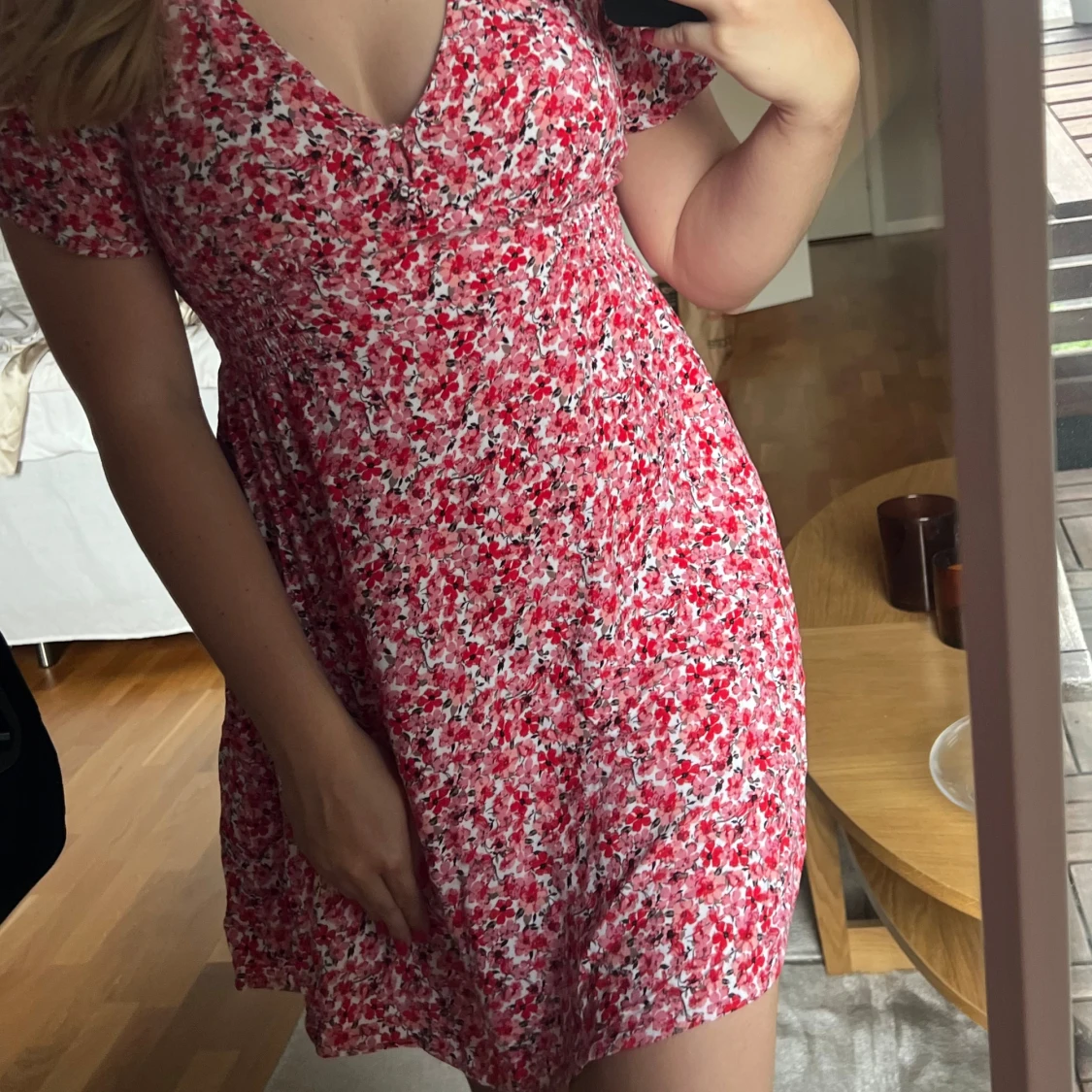 Söt blommig sommarklänning - 90