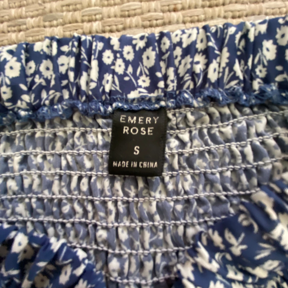 Kort blommig kjol - 91