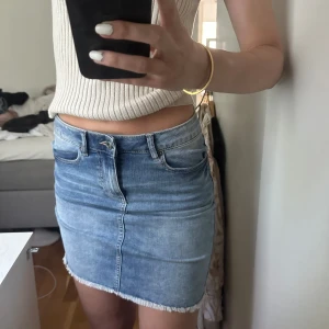 Jeans kjol - Så snygg kjol i bra skick! Perfekt i sommar💞