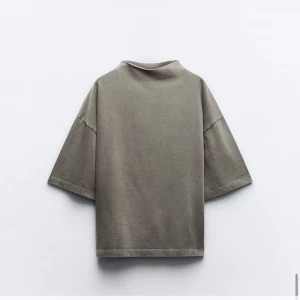 Trekvartsärmad tröja  - Jätte fin trekvartsärmad tröja, använd fåtal gånger och väldigt bra skick! 💞💞  