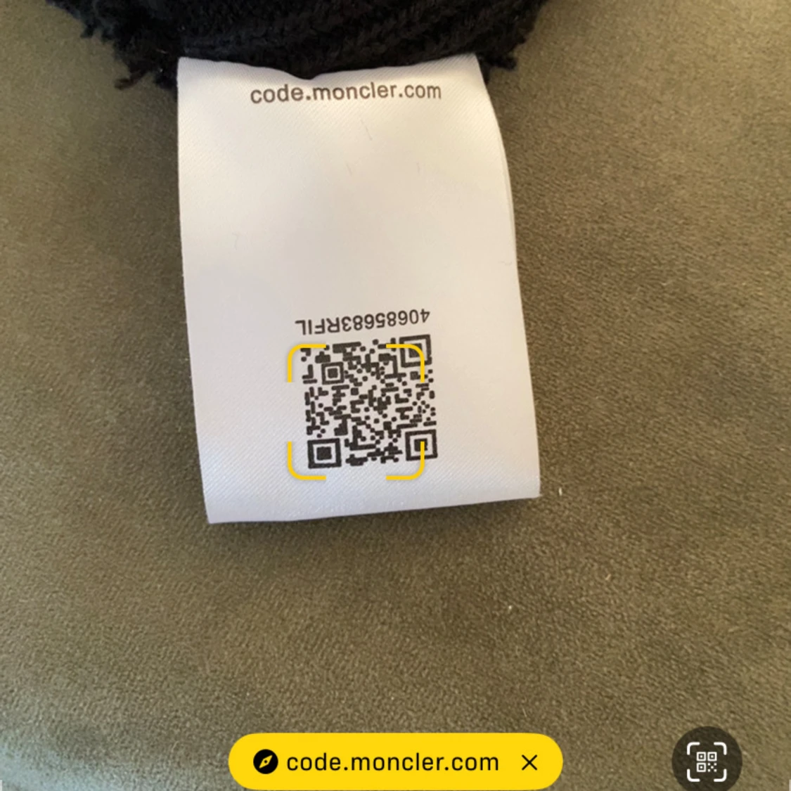 Svart moncler mössa - 91