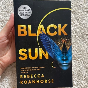 black sun - oläst bok på engelska 🇬🇧