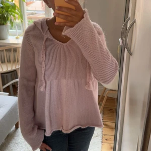 Supersöt oddmolly topp💗 - Säljer min söta stickade hoodie från oddmolly🥰