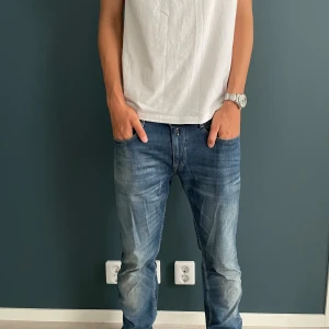 REPLAY JEANS - Sköna replay jeans🔥 helt oanvända😎 condition 10/10 Modell: Rocco Kom privat vid funderingar😎🔥