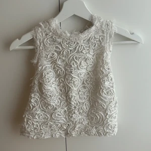 Vit topp - Sparsamt använd Dragkedjan fungerar som den ska Normal i storleken