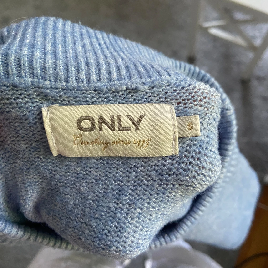 Ljusblå stickad tröja- ONLY - 91