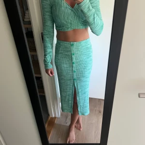 Två delat set  - Fint blått sett. Topp och kjol. Storlek S. Använd 1-2 gånger.🌸