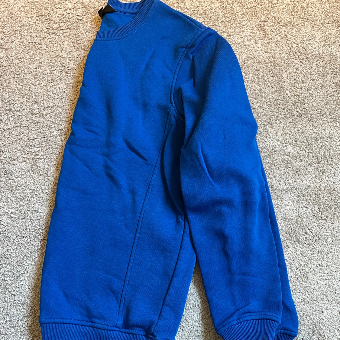 Mörkblå collegetröja