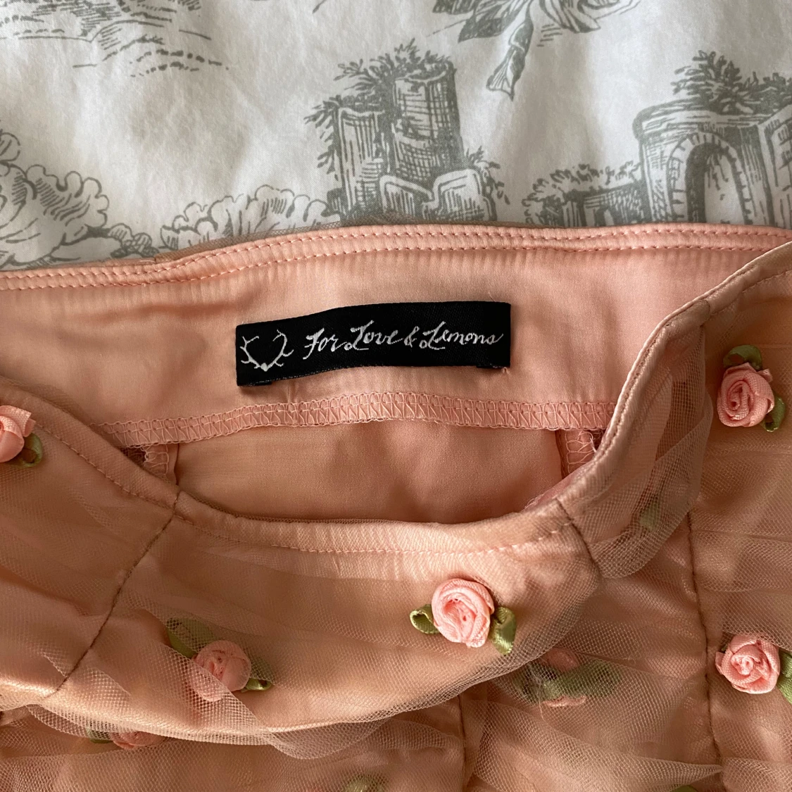 Kjol från love and lemonad  - 90