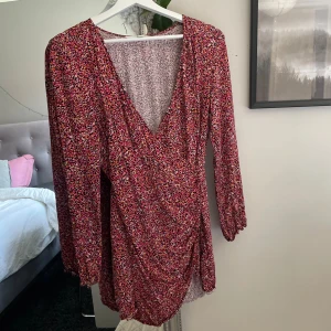 Klänning hm - Storlek small, knappt använd 💖