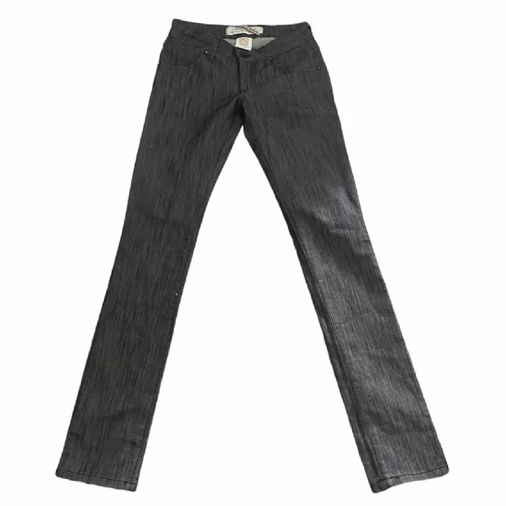 Lågmidjade jeans från någor italienskt märke, storlek w26 (lowrise), motsvarar xs . Jeans & Byxor.