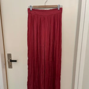 Vida byxor - Storlek XS men lös passform!