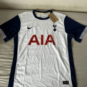 Tottenham Hotspurs Home Kit - Möts upp i Stockholm 