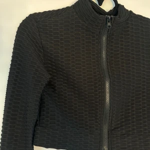 Tränings tröja  - Svart träningströja storlek S inte mycket använd!💕