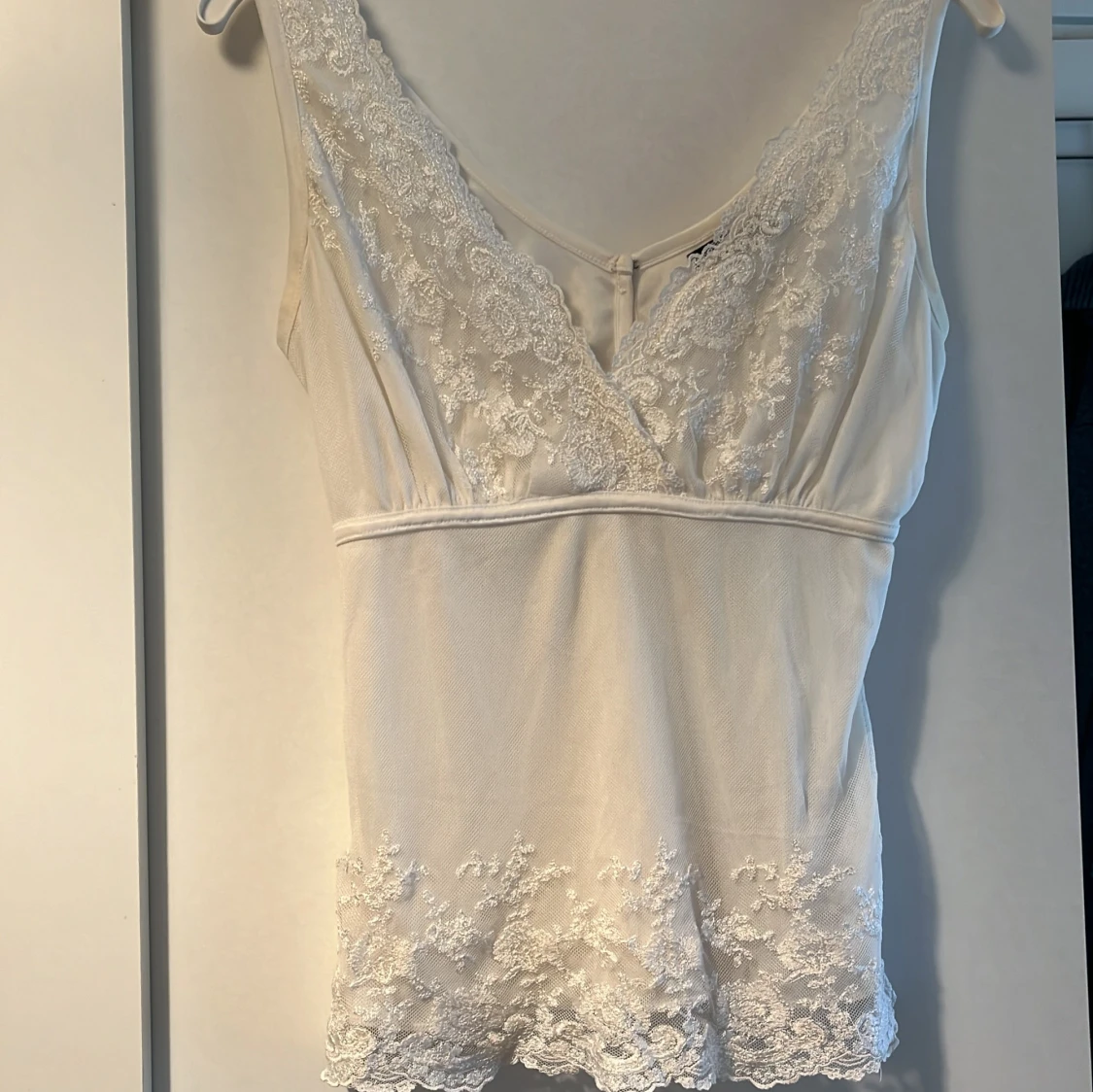 Vit spets linne urringad  - 90