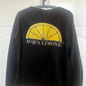 Aqua limone tröja - Fin aqua limone tröja! Säljer då den aldrig kommer till användning ❣️