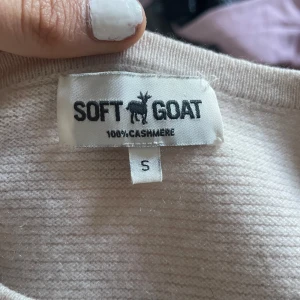 Soft goat t shirt - Snygg soft goat t shirt. Använd 2 gånger så nyskick. Inga defekter . Inte ens lite nopprig. Pris kan diskutera 