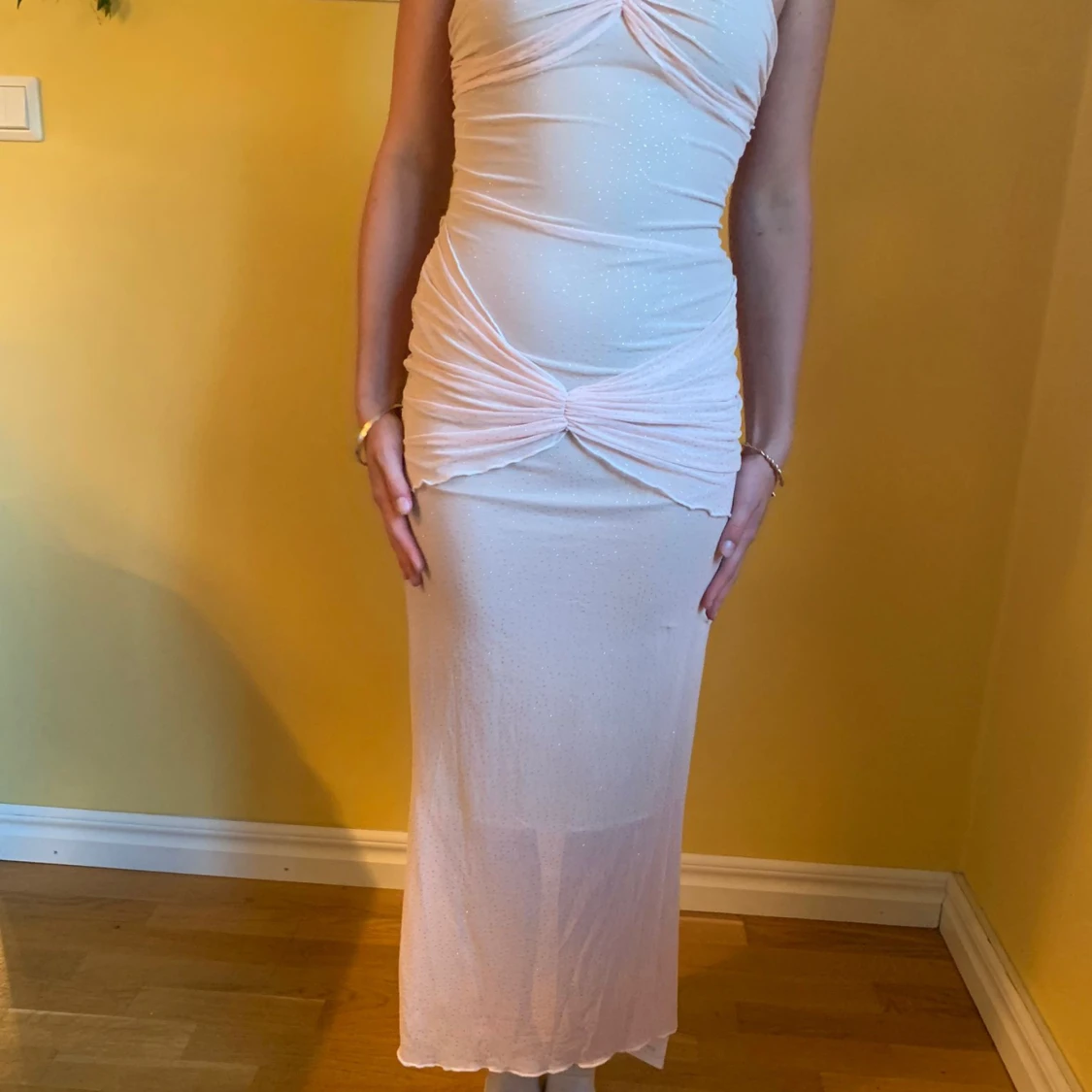 Glittrig klänning - 92