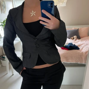 Grå kavaj - Grå kavaj