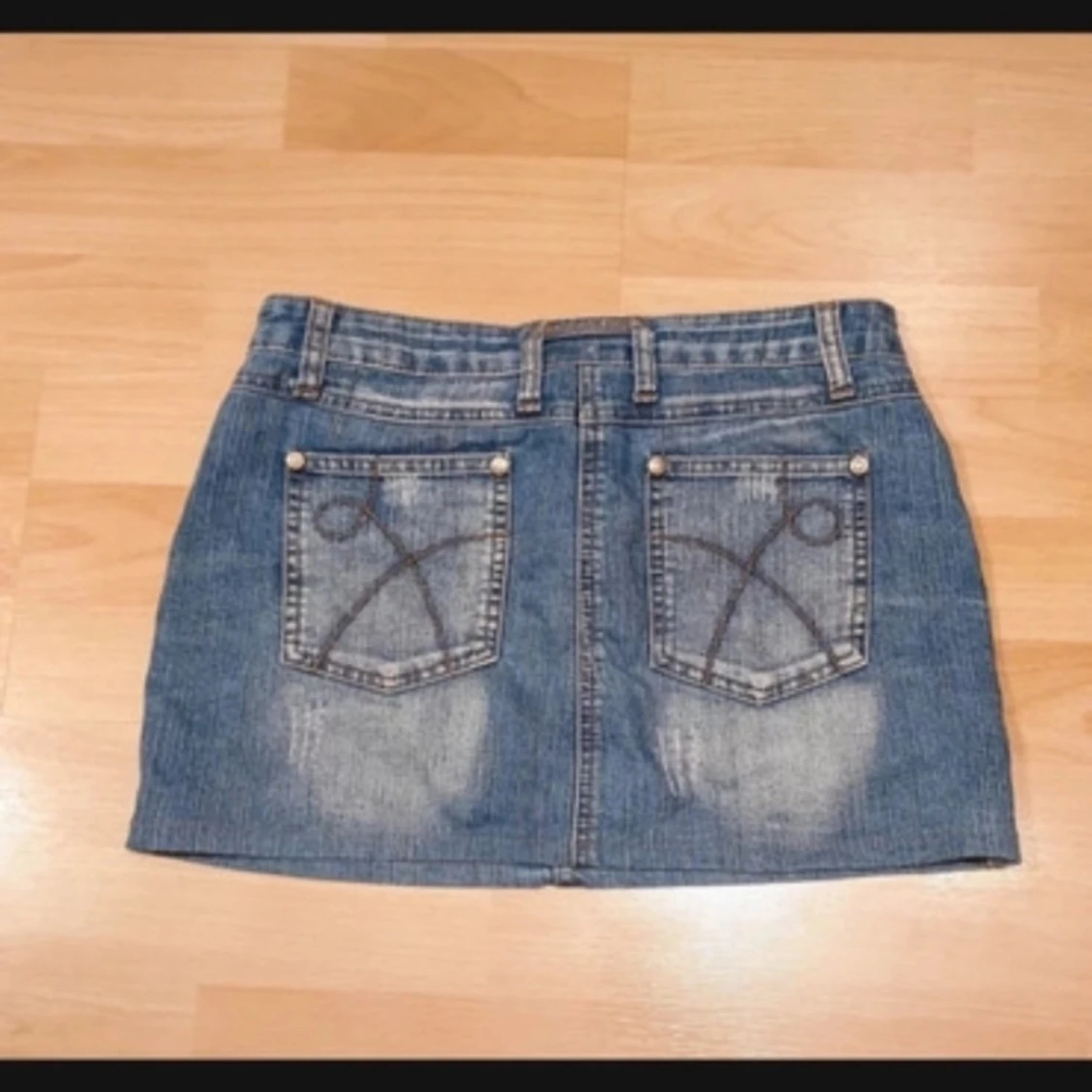 Lågmidjad jeanskjol - 90