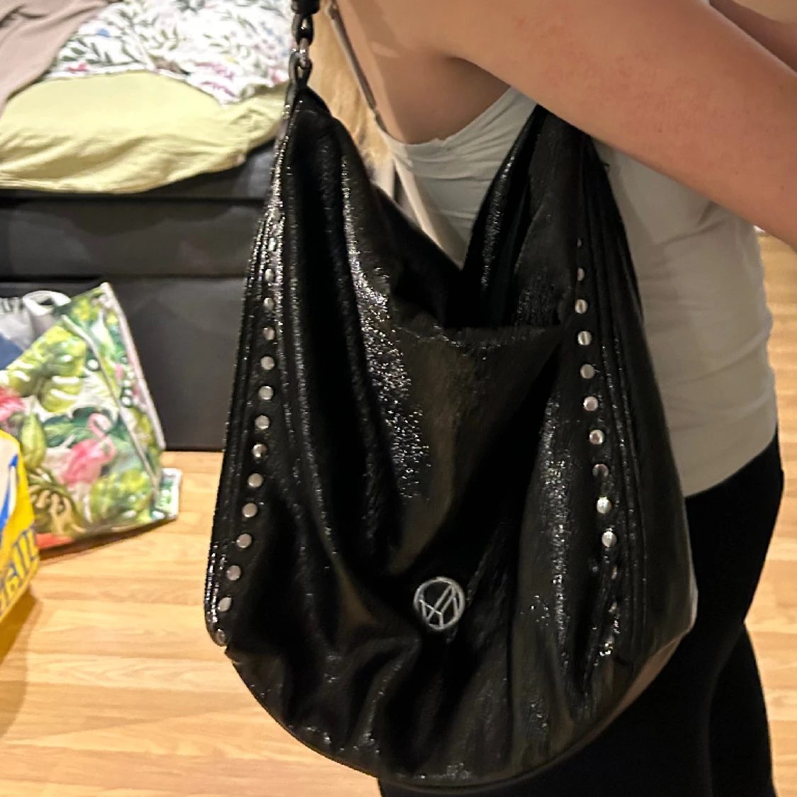 Svart väska  - 91