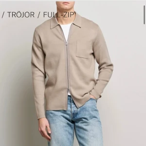 Samsoe/samsøe kofta - Kofta i cashmere storlek XL (fungerar på någon som har M-L också). Köptes på Joel för ett år sedan och har använts 1 gång sedan dess. Nypris 1399kr. Kvitto finns!