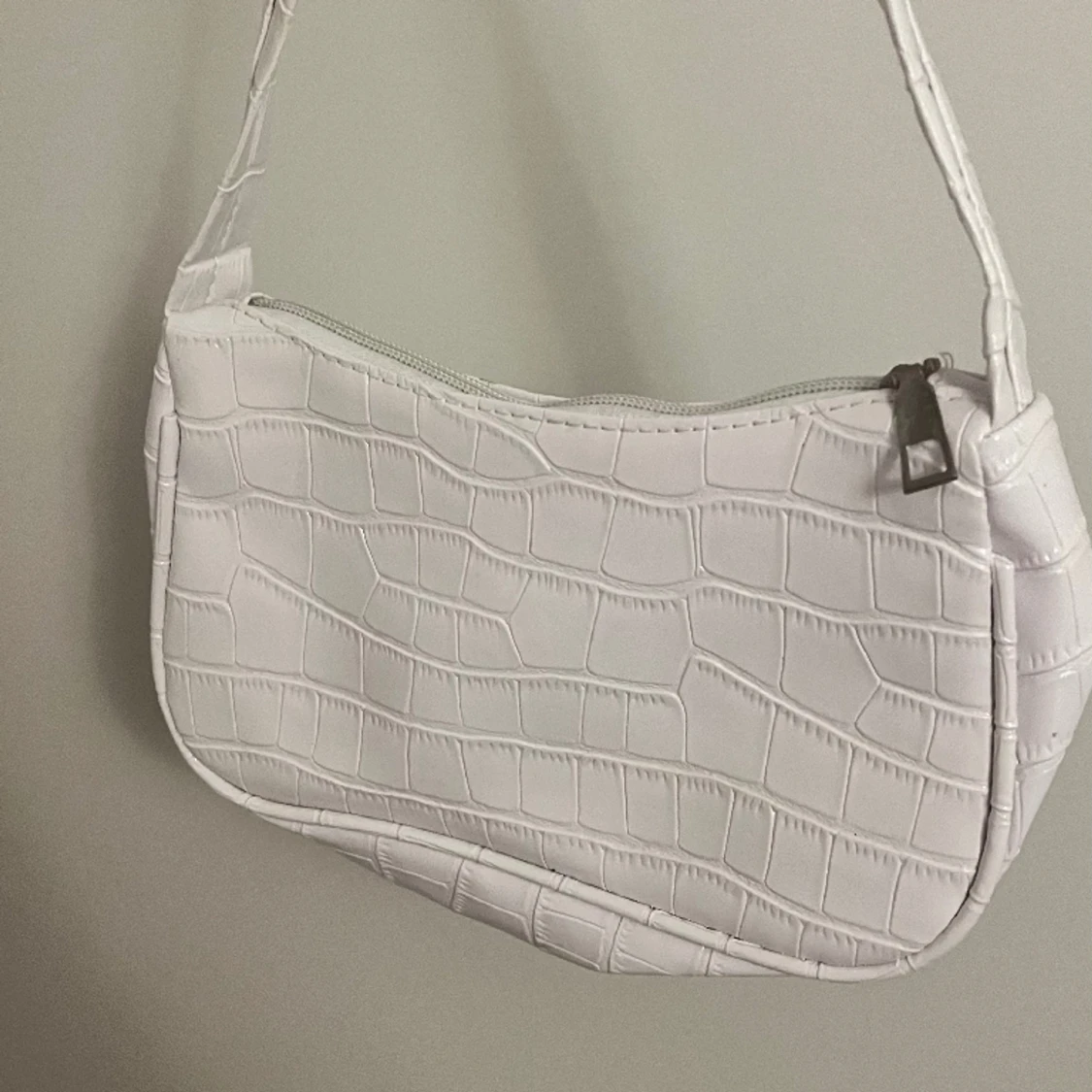 Grön och vit väska - 91