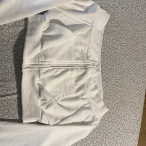 Vit zipzap kort hoddie  - .