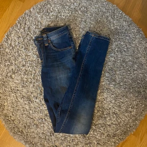 Nudie jeans - Nyskick  Storlek 24/32 