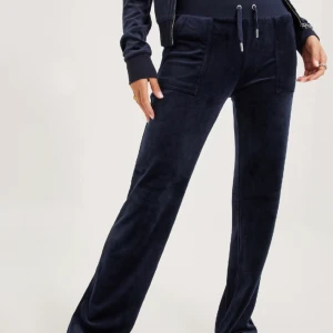 Mjukisbyxor från juciy couture  - Ett par juciy couture byxor använda men bra skick 