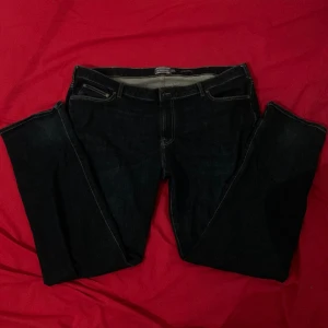 Baggy jeans - Coola baggy jeans. Väldigt fina men har tvär inte använt så mycket. Skriv om frågor<3