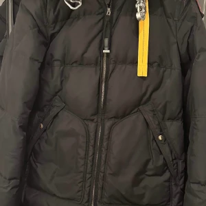 Pura jumpers  - Storlek M   Använd fåtal gånger 