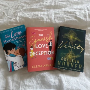 Booktok böcker - 100kr för alla tre