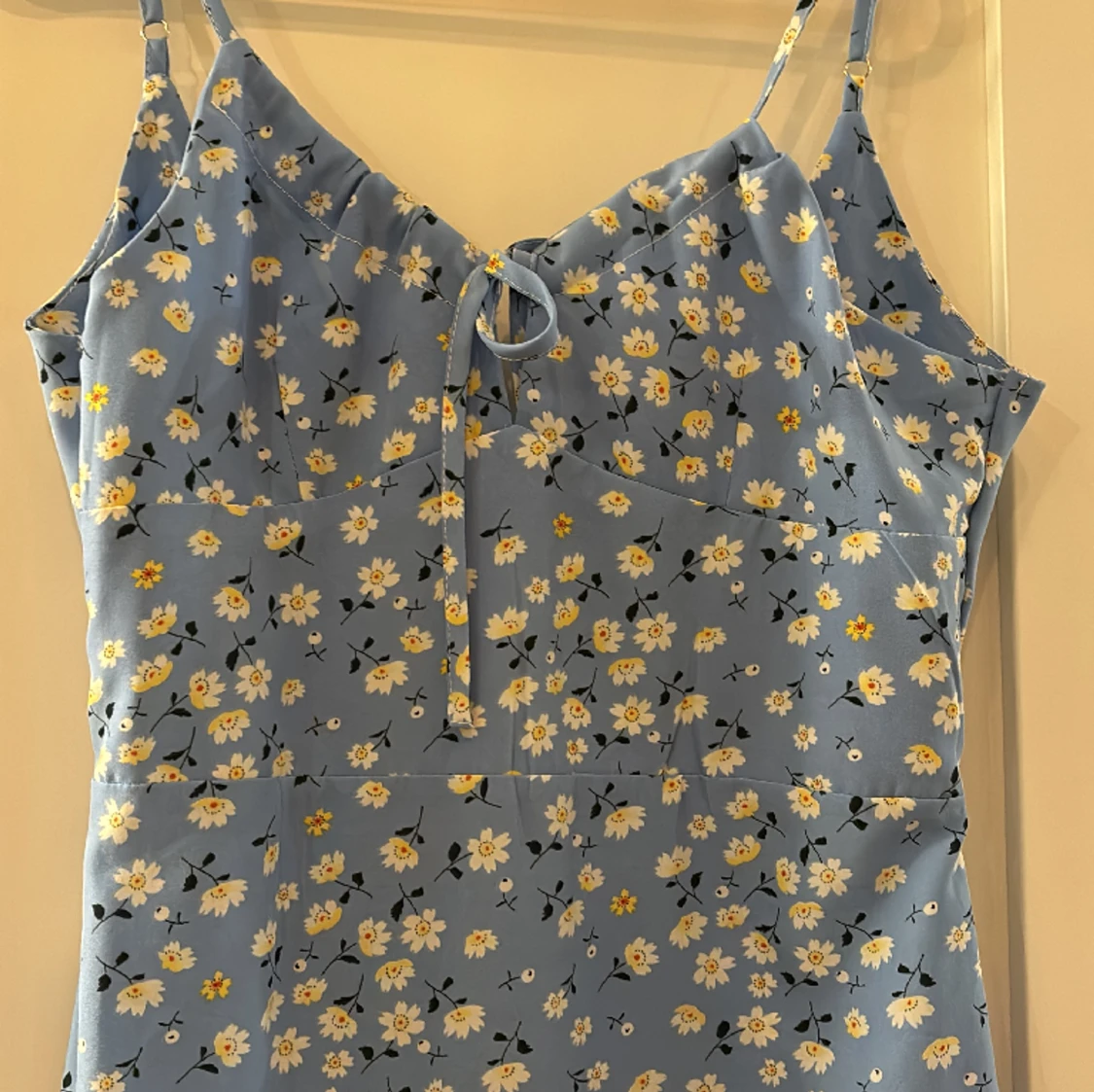 Blommig klänning  - 90