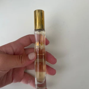 Sol de Janeiro  - Aldrig använd, säljer pågrund av att den inte kommer till användning. Enkel att ta med för tar lite plats💕💕